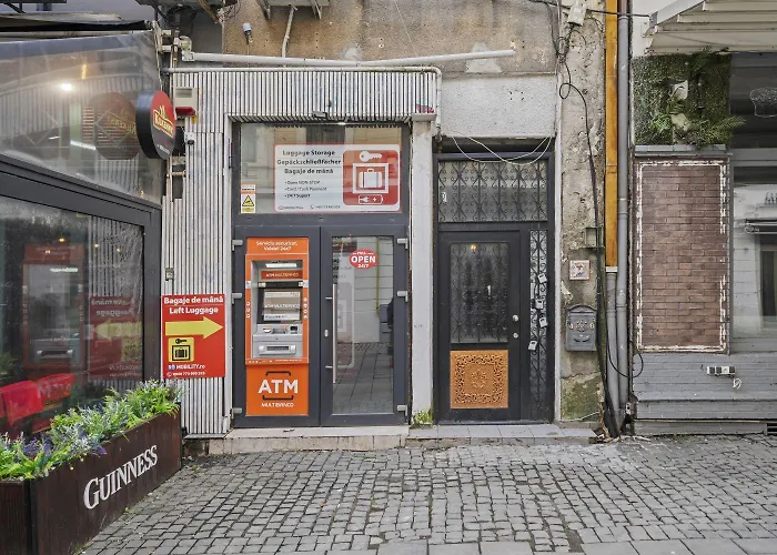 Center Bed And Beyond アパート