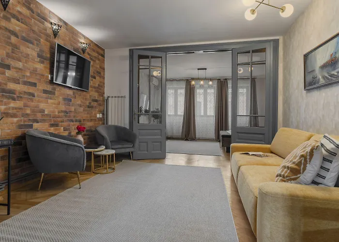 Center Bed And Beyond * 부쿠레슈티