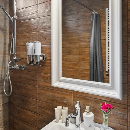 Center Bed And Beyond * Βουκουρέστι