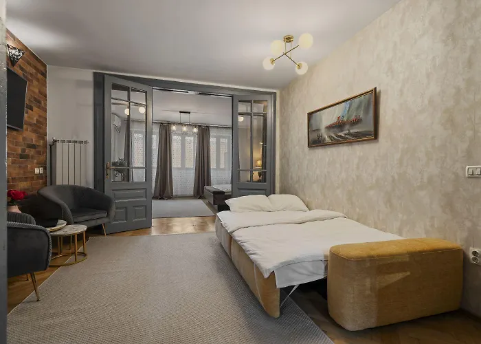 Center Bed And Beyond