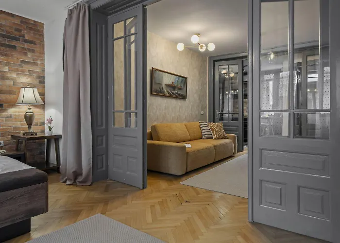 Center Bed And Beyond Apartment